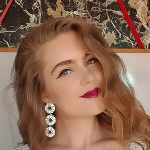 Chloe Bonhaure / chloebonhaure / chloewildd nude OnlyFans .